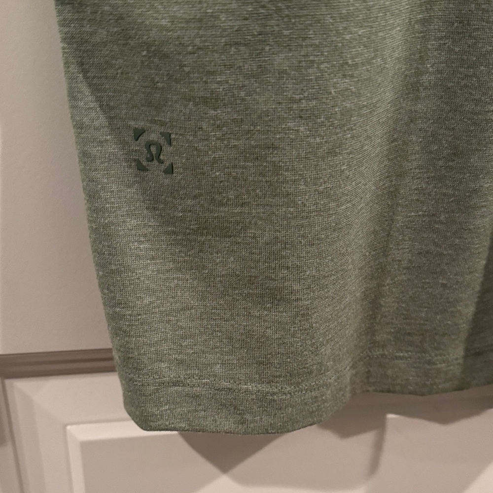 lululemon athletica Evolution Polo Shirt - Picture 4 of 4
